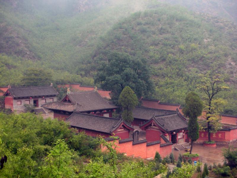 Longmen Temple