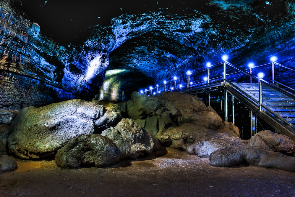 Manjanggul Cave Illuminated by Lights, Travel Pictures of Manjanggul Lava Tube - Easy Tour China
