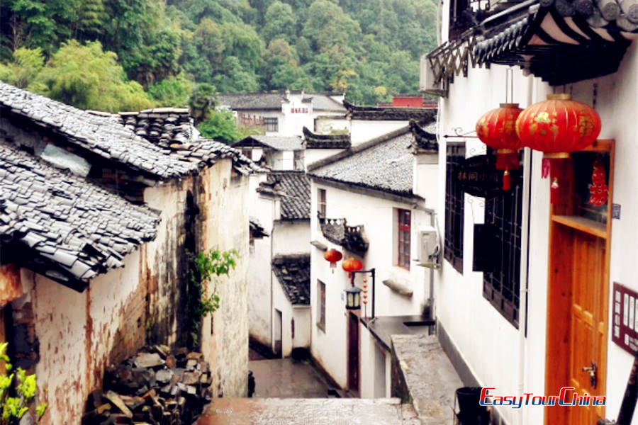 Hui-style Houses at Mount Qiyun Huangshan