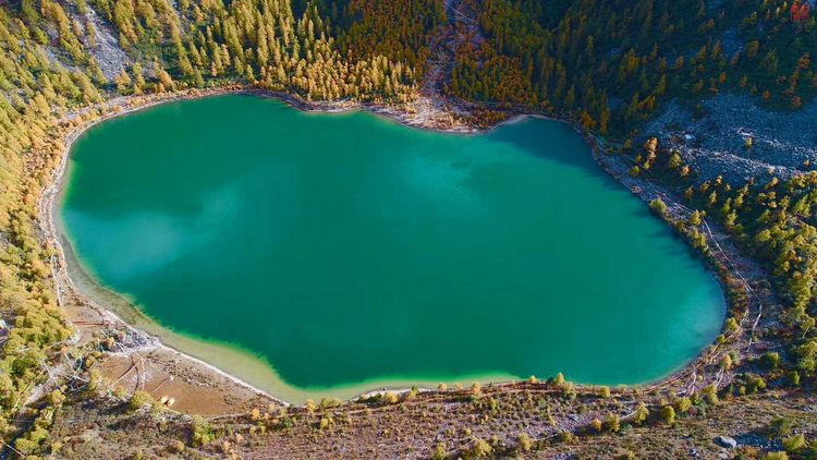 Yala Youcuo Lake