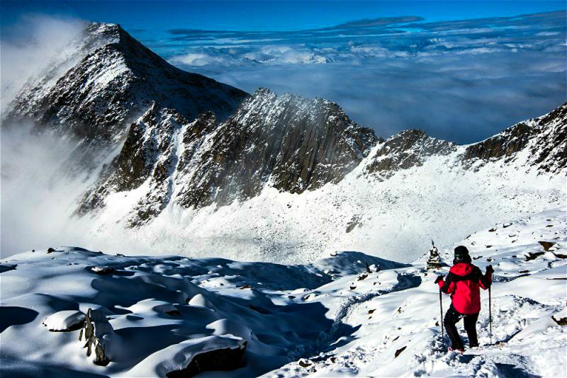 Four Girls Mountain Hiking Tour