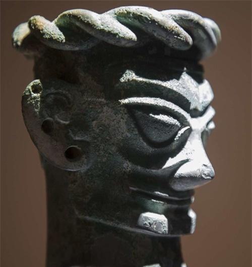 Chinese Bronze Mask in Sanxingdui Museum