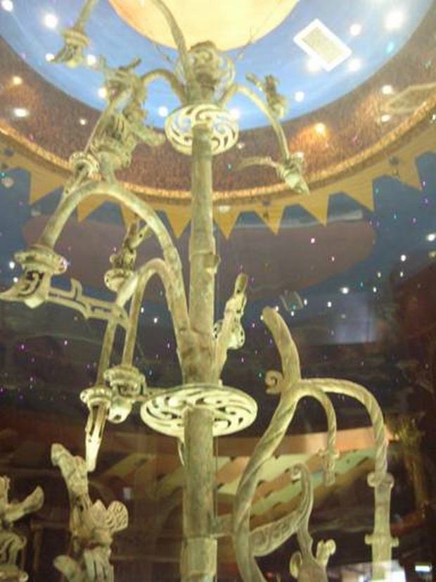Sanxingdui Cultural Relics Bronze Tree Chengdu Sanxingdui 