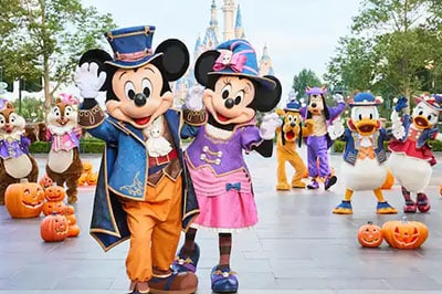 Shanghai Disneyland Characters