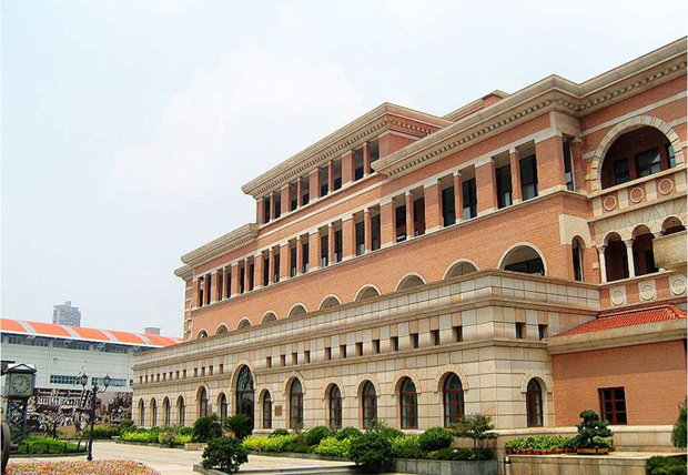 Shanghai Railway Museum building