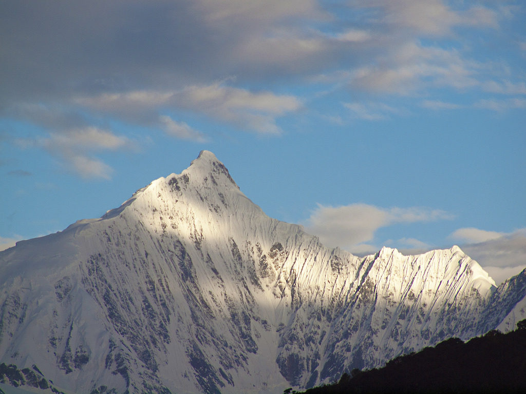 Kawagebo Peak of Yunnan