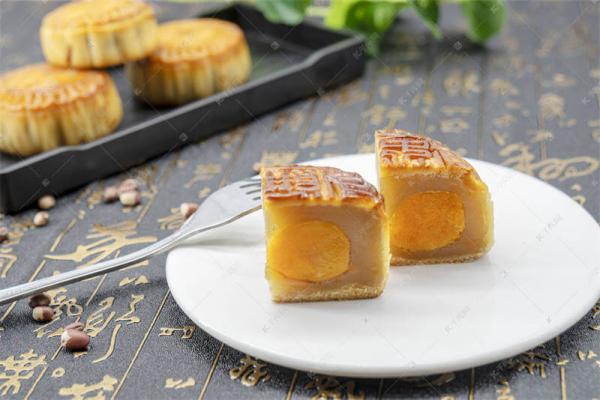 Taste of Chinese mooncakes