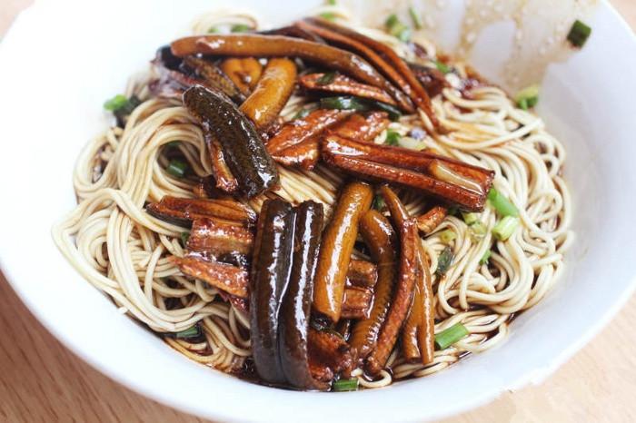 the most famous noodle shop in Shanghai