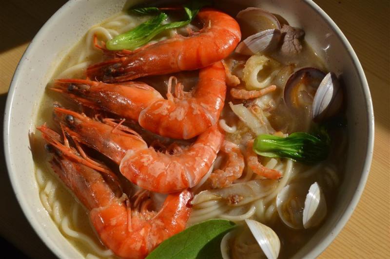 seafood noodles in Shanghai