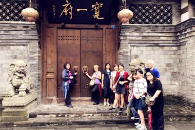 Visiting Chengdu Kuanzhai Alley