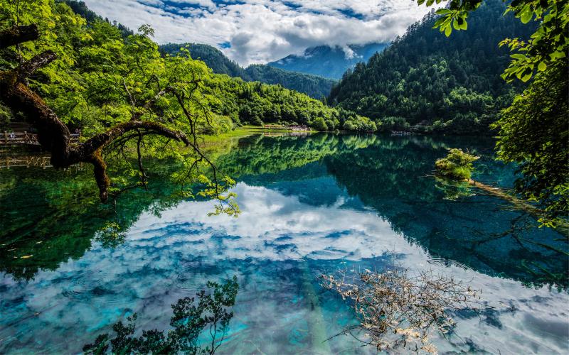 Jiuzhaigou Valley to Reopen After Quake (Updates 2018)