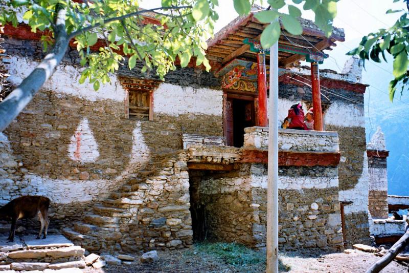 Tibetan villages adventures