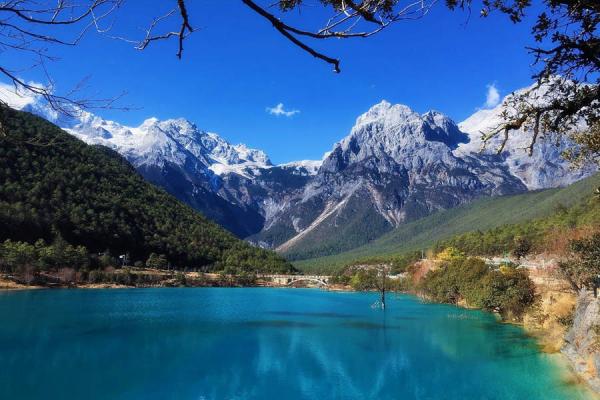 the blue moon valley nearby the white water river