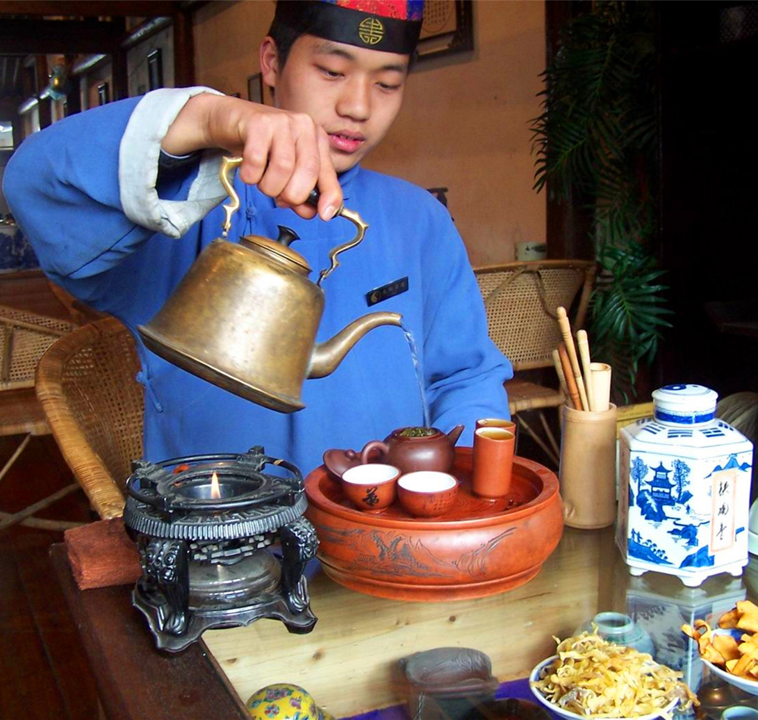 Brew Wuyi Rock Tea