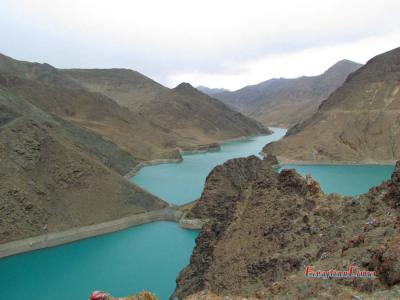 Yamdrok Lake