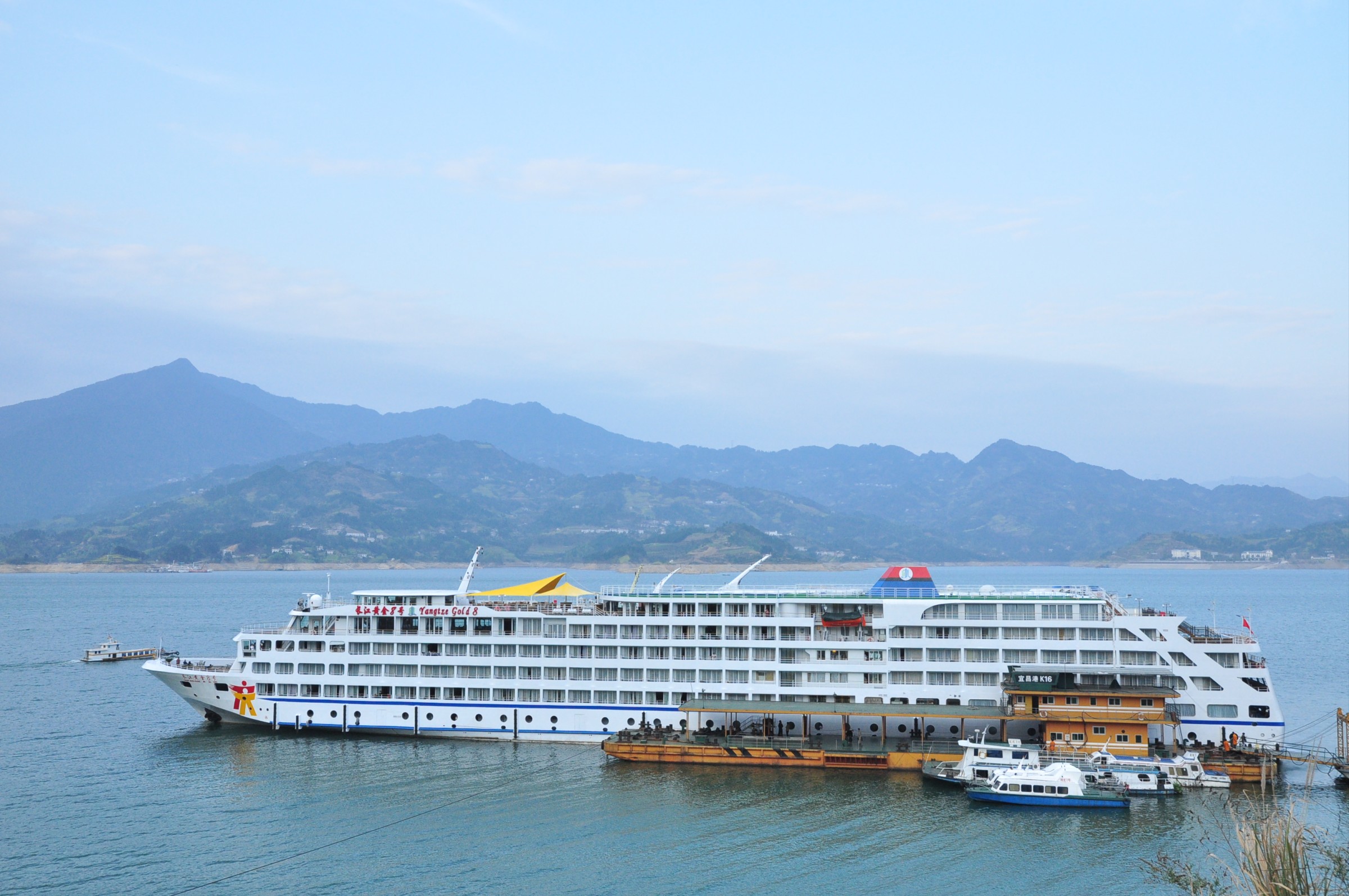 yangtze river cruise ship