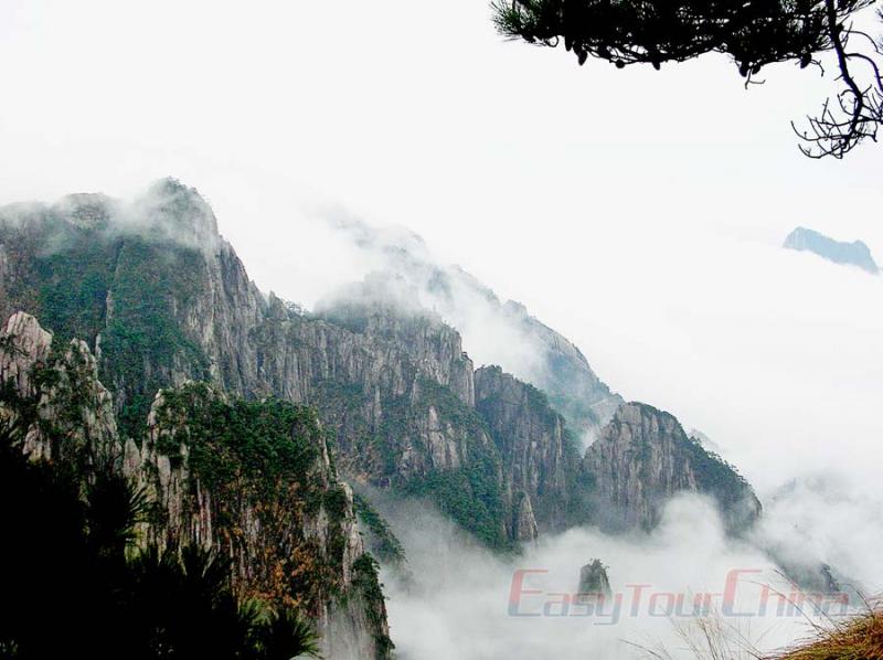 Hiking Mt. Huangshan in clouds