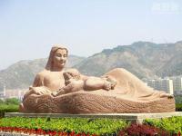 yellow river mother sculpture
