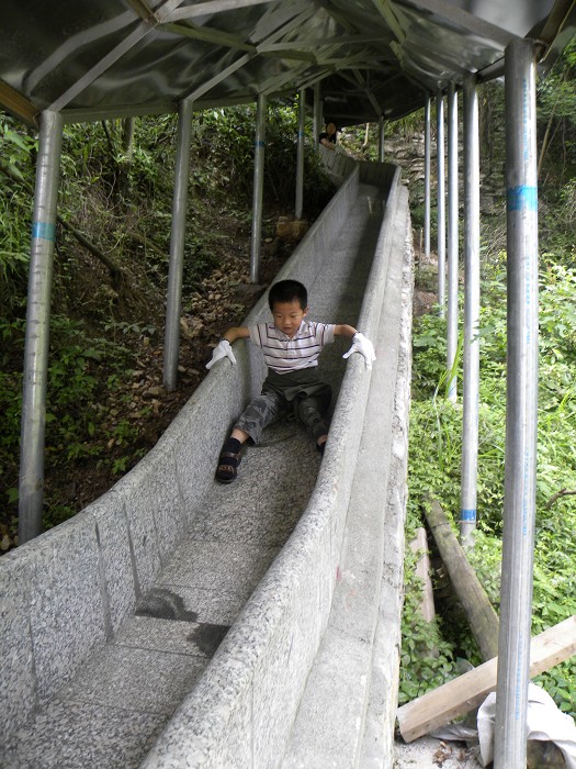 The Marble Slide of Zhangjiajie Grand Canyon - Easy Tour China 