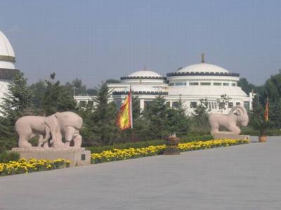 Zhaojun Tomb